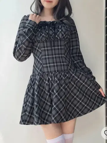 park east 스퀘어넥 리본 원피스