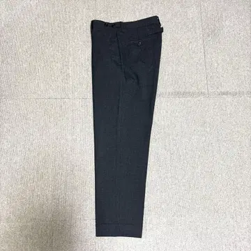 BEAMS + 노턱 테이퍼드 슬랙스 / 그레이 / M 사이즈