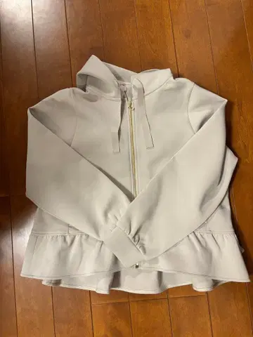 후드 부착 페플럼 후드티 M 사이즈