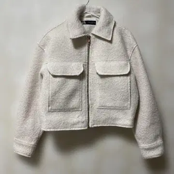 [컨디션 최상] ZARA 부클레 숏 자켓 XS