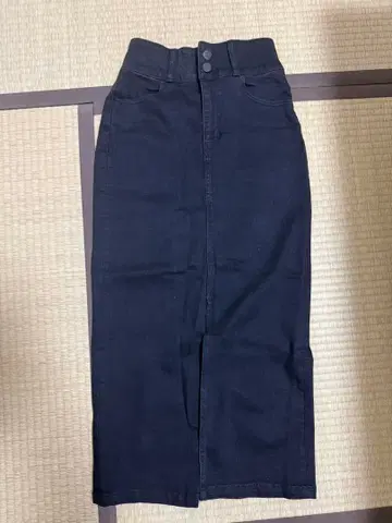 AZUL 블랙 타이트 스커트 슬릿