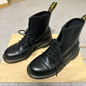 닥터마틴 8홀 uk8