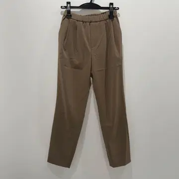 INDIVI [ 칭찬받는 팬츠 ] 턱 테이퍼드 팬츠 36