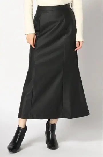 [ 미사용 새상품 ] JEANASIS 가죽 스커트