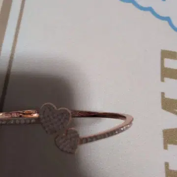 하트형 로즈 골드 번들