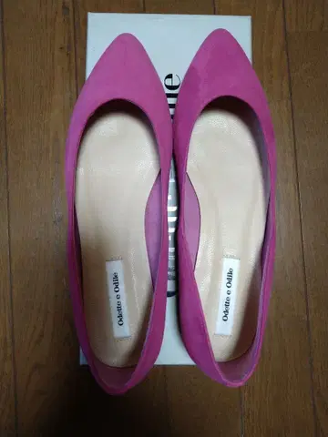오데뜨 앤 오딜 스웨이드 펌프스 22.5 Odette e odile
