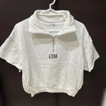 GYDA 하프 지퍼 화이트 트레이닝복