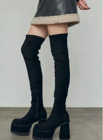 EMODA 스퀘어 핏 롱 부츠