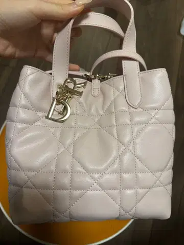 핑크 가죽 퀼팅 숄더백