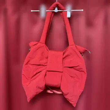 더블 씨 리본 디자인 레드 숄더백