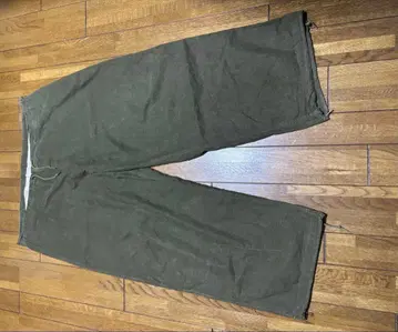 올리브 그린 드로우 스트링 팬츠