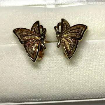 SK 나비 골드 컬러 귀찌