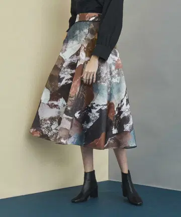 UNITED TOKYO 랜드스케이프 패턴 플레어 스커트 S 사이즈