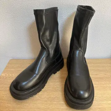 새상품급 통굽 숏부츠 통굽 투박한 부츠 y2k 블랙