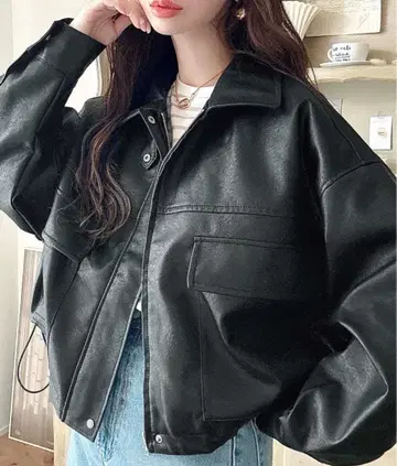 moment + 2WAY 칼라 숏 기장 인조 가죽 블루종