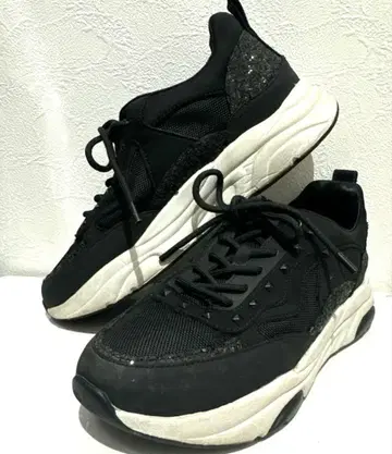 +diana 스터드 대드 스니커즈 통굽 블랙