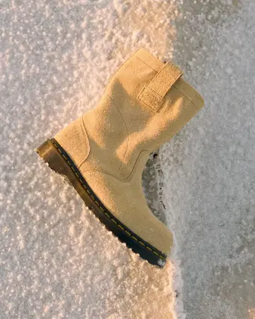 닥터마틴 x 스투시 부츠