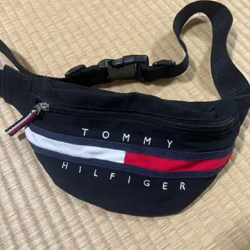 TOMMY HILFIGER 바디백 블랙