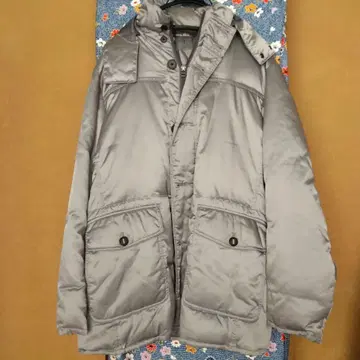 그레이 후드 부착 다운 자켓