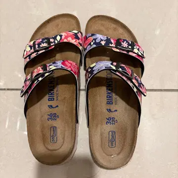 Birkenstock 플라워 프린트 샌들 36