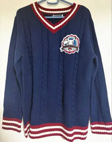 포켓몬 포켓몬 센터 피카츄 스웨터 칼리지 로고 L 사이즈