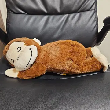 호기심 많은 조지 누워있는 봉제 인형 45cm