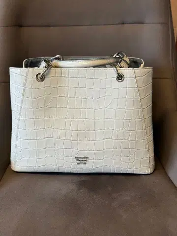 Samantha Thavasa 악어 엠보싱 핸드백