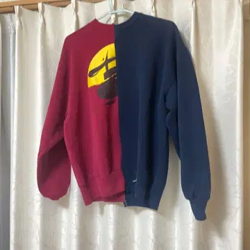 빨간색/네이비 한쪽 SS 로고 맨투맨