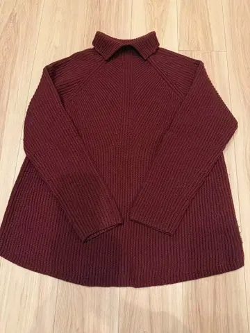 Theory 니트 스웨터