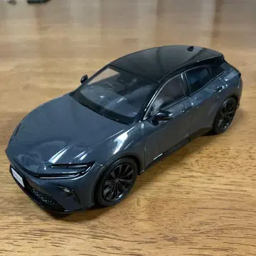 도요타 크라운 스포츠 컬러 샘플 블랙 애쉬