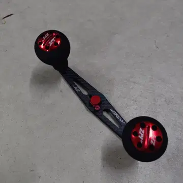 ZPI 이네르샤 베이트 낚시릴 핸들 레드/블랙