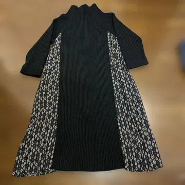 티티카카 리브 니트 x 프린트 스커트 원피스