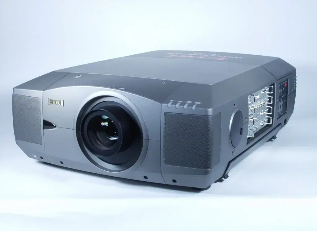 Eiki LC-XT3 High Lumens 10000 Lumens Used Projector