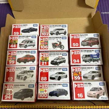 토미카 알파드 페라리 세레나 페어레이디 노아 14대