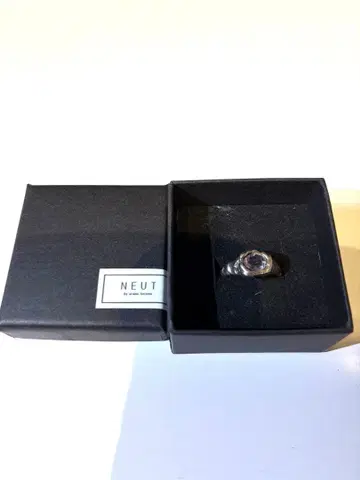 NEUT 멜트 반지 스피넬 반지