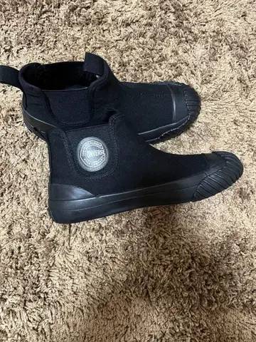 CONVERSE 블랙 스니커즈