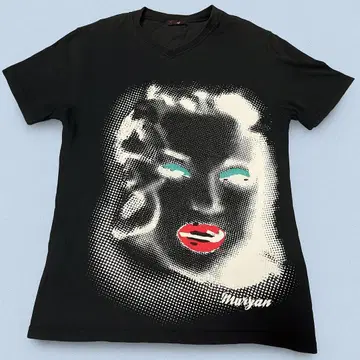 마릴린 몬로 그래픽 T셔츠 가격 인하 환영