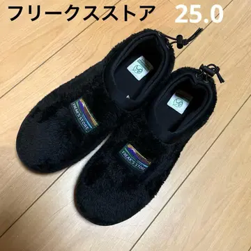 프릭스스토어 플리스 보아 슬립온 25.0 블랙 시착만 한 상품