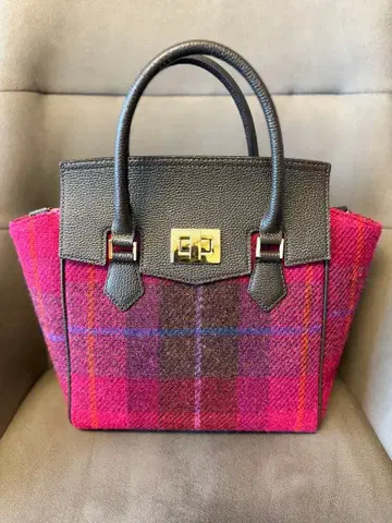 Samantha Thavasa x HARRIS TWEED 콜라보