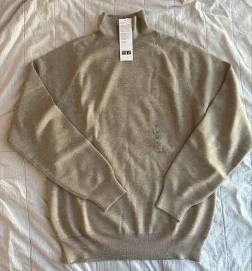 UNIQLO U 하이넥 스웨터