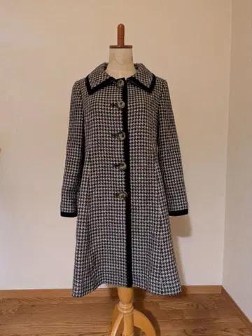 로이스크레용 하운드투스 체크 코트