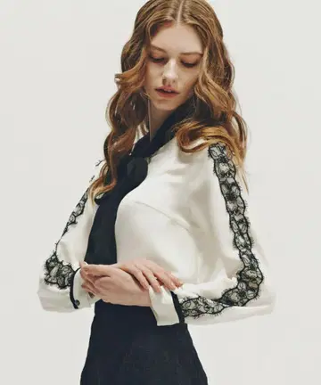 PINKY&DIANNIE 레이스 블라우스