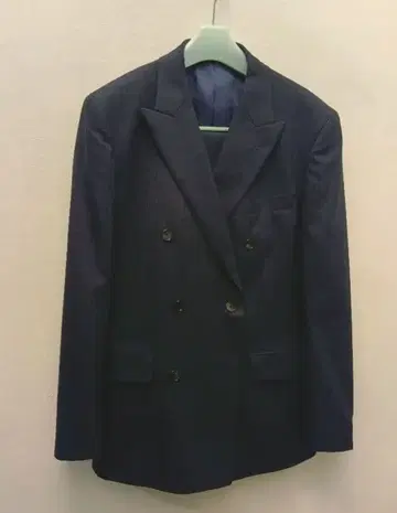 네이비 더블 브레스트 수트