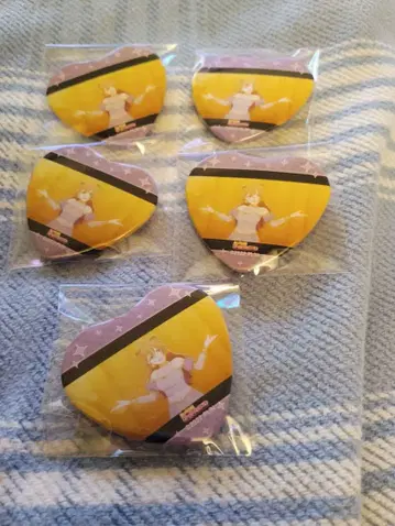 러브 라이브! 니지가사키 학원 트레이딩 장면 하트형 캔뱃지 오미 카나타