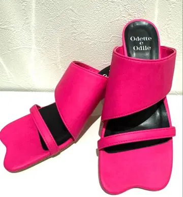 미사용급 오데뜨 앤 오딜 핑크 샌들