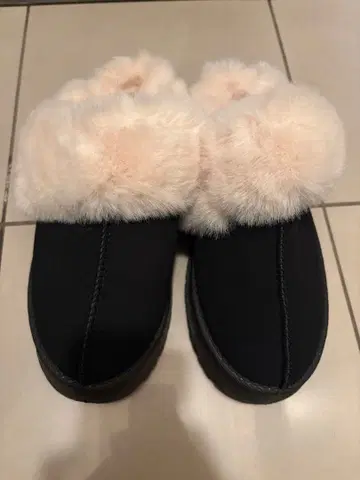 [ VANNIE U ] 통굽 무스탕 사포 블랙 L