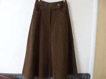 Uhr 우아 택 포함 셰닐얀 스커트