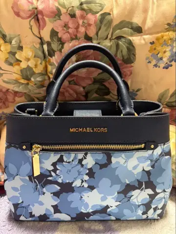 미사용에 가까운 MICHAEL KORS 꽃무늬 핸드백
