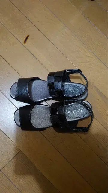 새상품 웍스 트래블러 미사용 컴포트 샌들