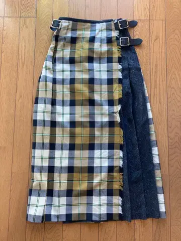 오닐 오브 더블린 플리츠 스커트